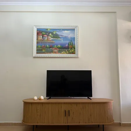 Terrace Apartamento Golem (Tirana)